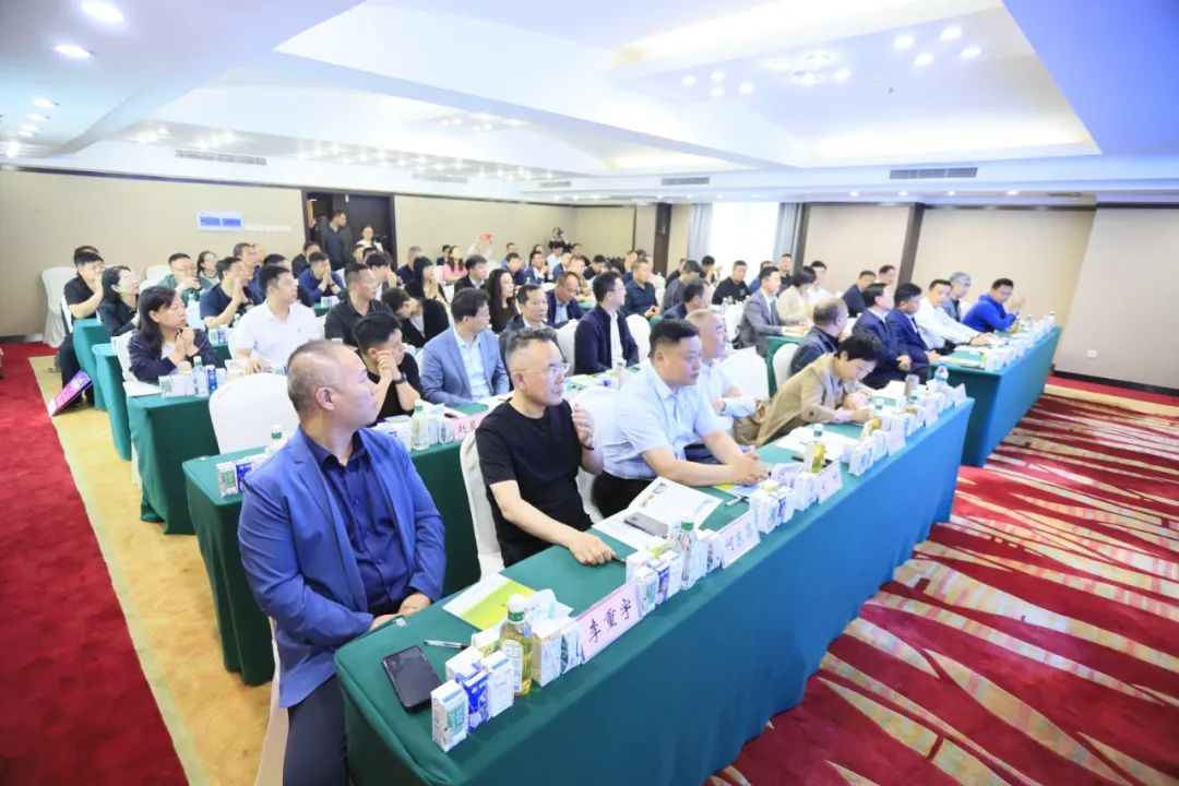 河南省2024國家“學生飲用奶計劃”推廣工作推進會在鄭州成功舉辦！